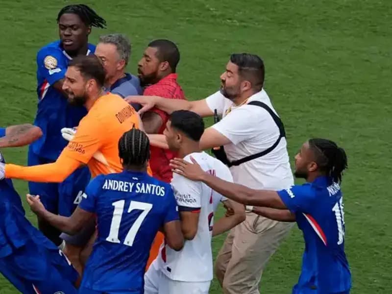 Futbol Dünyasında Şok: Teknik Direktör ve Futbolcu Arasında Yumruklaşma Olayı