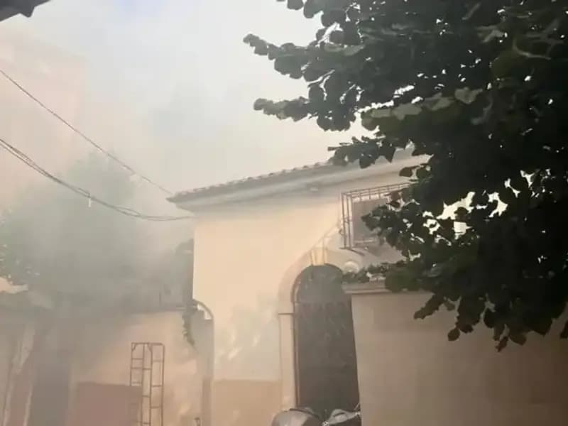 Fatih’te Tarihi Tahta Minare Hamamı’nda Yangın Panik Yaratıyor!