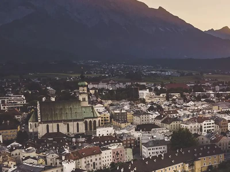 Avusturya'da Türk Aileye Irkçı Saldırı: Domuz Kafası Bırakıldı