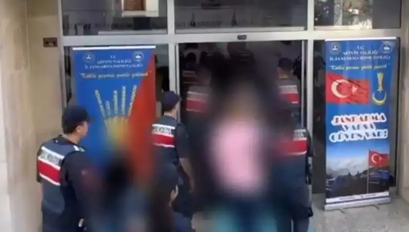 Türkiye Genelinde FETÖ Operasyonları: 30 İlde 65 Tutuklama Gerçekleşti