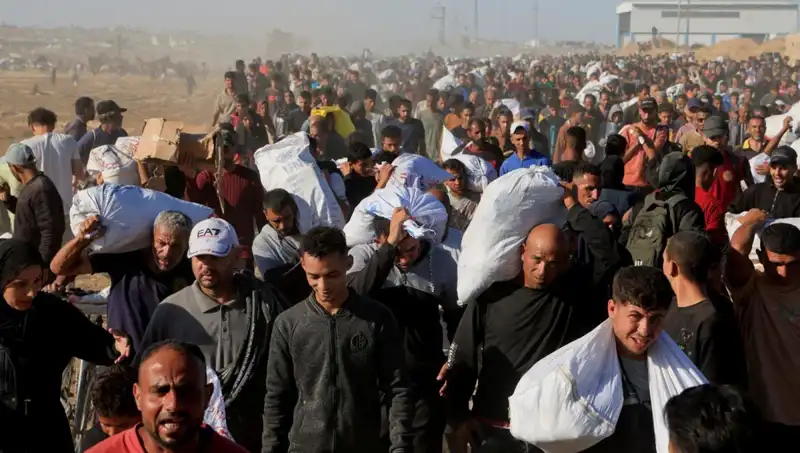 İsrail Ordusu, Han Yunus'ta Yeni Bir Operasyon İçin 15 Kilometrelik Kuşatma Koridoru Açtı