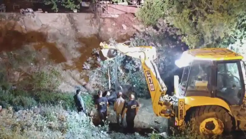 Hatay’da İneğin Kurtarılması İçin Göz Kamaştıran Bir Operasyon Gerçekleşti!