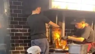 Pişmiş Tavuk Döner Üzerine Çiğ Et Koydular: Skandalın Perde Arkası