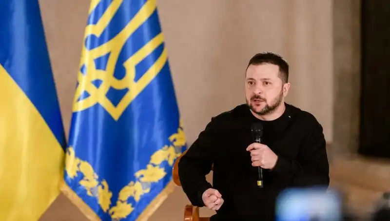 Zelenski: Rusya'nın Planları Hakkında Bilgimiz Yok, Endişeliyiz!