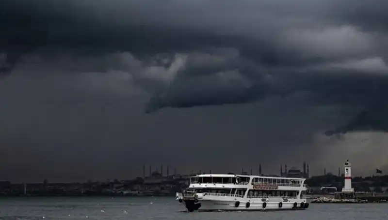 İstanbul'da Sağanak Yağış Alarmı: Hava Durumu Uyarıları Geldi!
