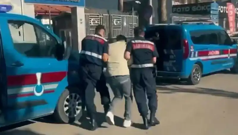 10 İlde Düzenlenen Operasyonla 5 Suç Örgütüne Darbe: 74 Gözaltı