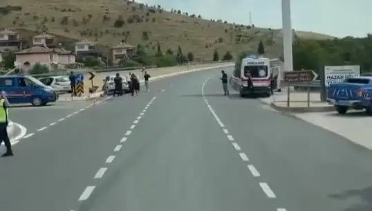 Elazığ'da Kazada İki Otomobil Çarpıştı: Yaralıların Durumu Ciddiyetini Koruyor