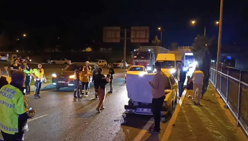 Otoyolda Faciaya Neden Olan Kuralsız Geri Dönüş: Çocuklar da Yaralı