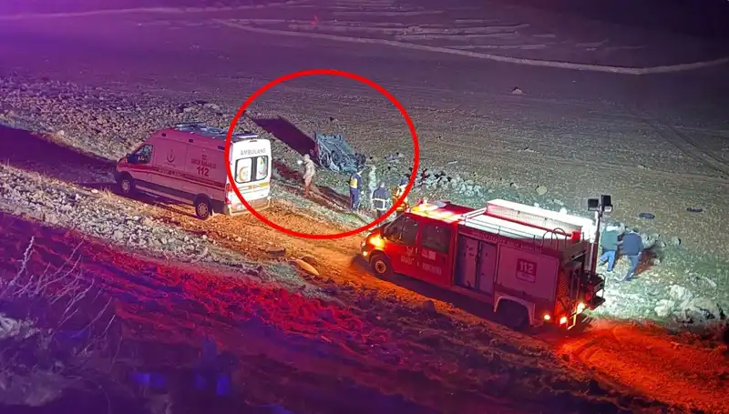 Otomobilin Şarampole Devrilmesi: Feci Kaza İki Can Aldı