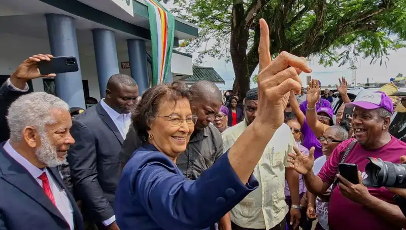 Surinam’da Tarihi An: İlk Kadın Devlet Başkanı Göreve Başladı!
