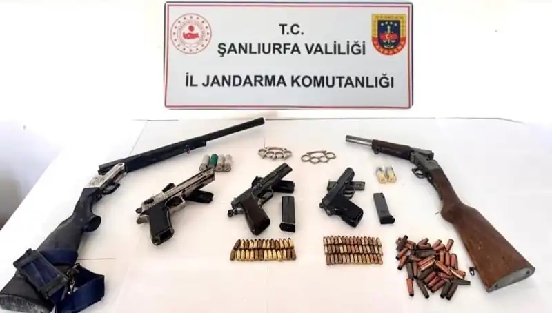 Şanlıurfa’da Ruhsatsız Silah Operasyonu: 5 Tutuklama ve Çarpıcı Detaylar