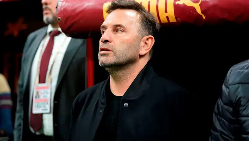 Galatasaray'da Okan Buruk'tan Sürpriz Değişiklik: Takım Yeniden Şekilleniyor