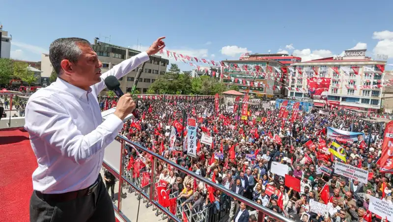 Özgür Özel: Örgütün Silah Bırakmayı Destekliyoruz, Barışa Giden Yol Buradan Geçiyor